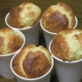 紙コップで 混ぜて焼くだけの簡単スポンジケーキ レシピ 作り方 By えちご姫8654 楽天レシピ 紙コップで 混ぜて焼くだけの簡単スポンジケーキ レシピ 作り方 By えちご姫8654 楽天レシピ